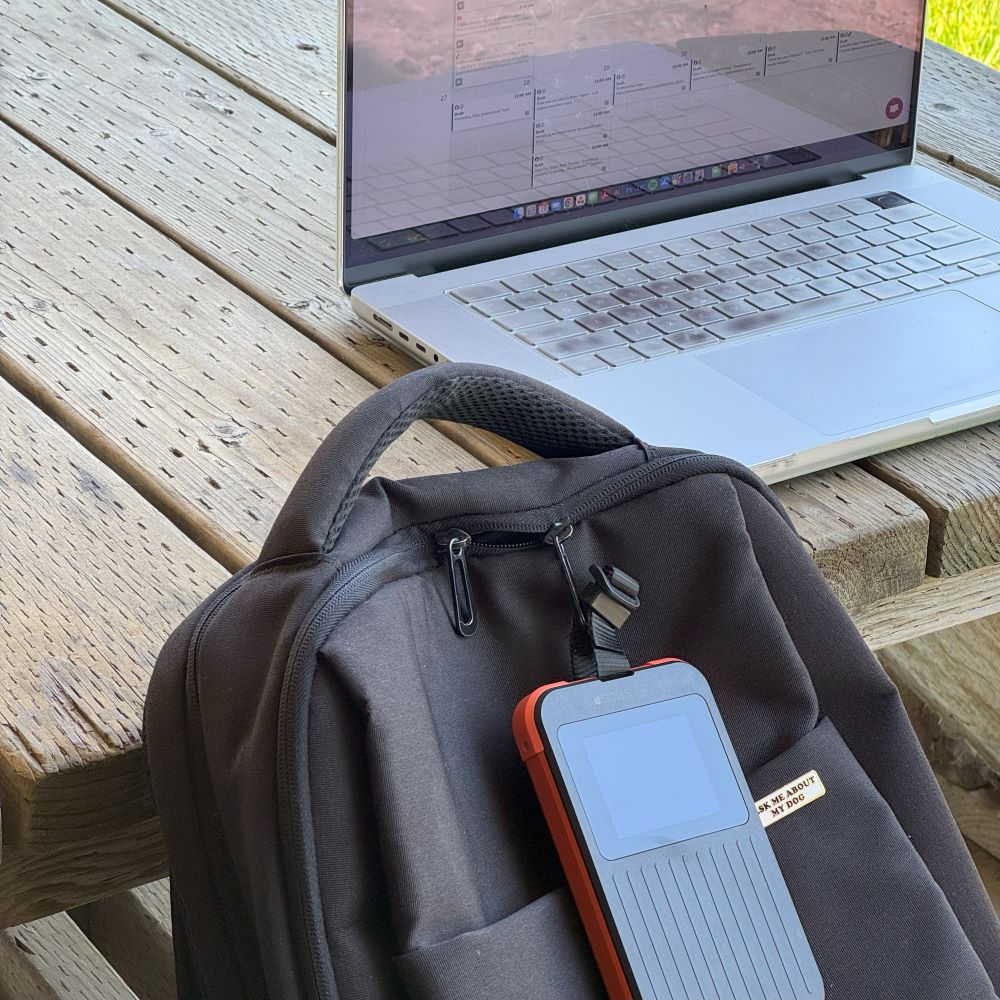 Solis Pro 5G Mobile Hotspot and Power Bank with Lifetime Data - Image 9